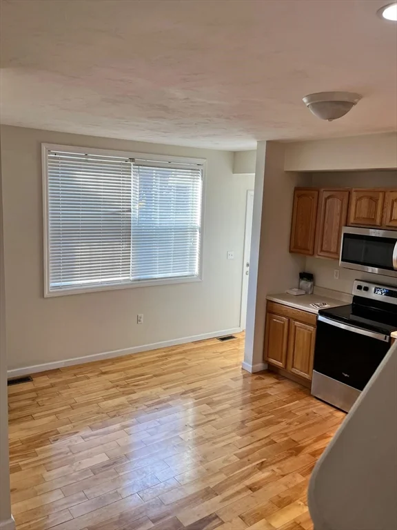 2 bed, 2 bath apartment for rent at 1004 North Unit 5, Brockton — photo 7 of 13