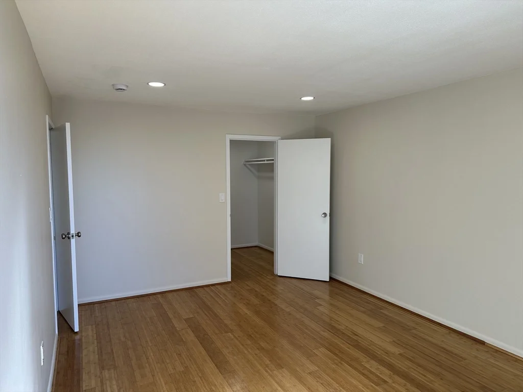 1 bed, 1 bath apartment for rent at 1004 Paradise Rd Unit 1-K, Swampscott — photo 17 of 25
