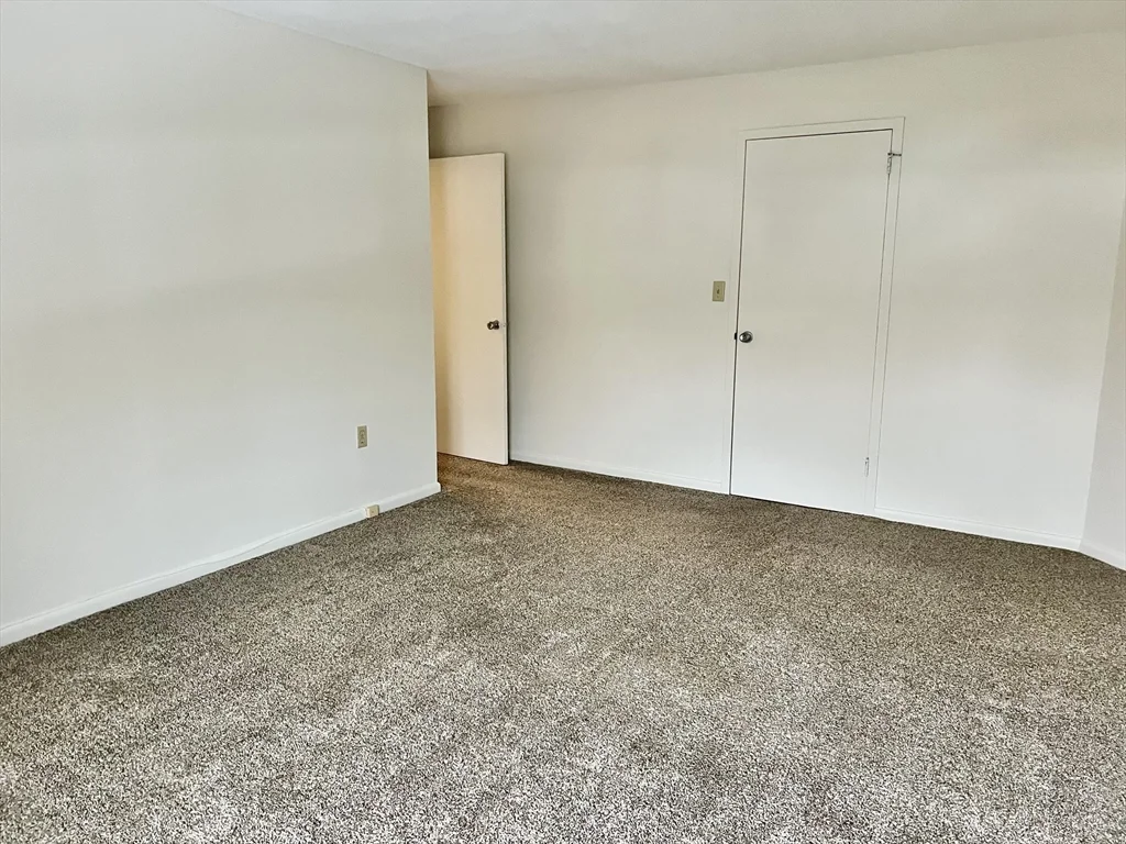 1 bed, 1 bath apartment for rent at 1004 Paradise Rd Unit 1L, Swampscott — photo 26 of 27