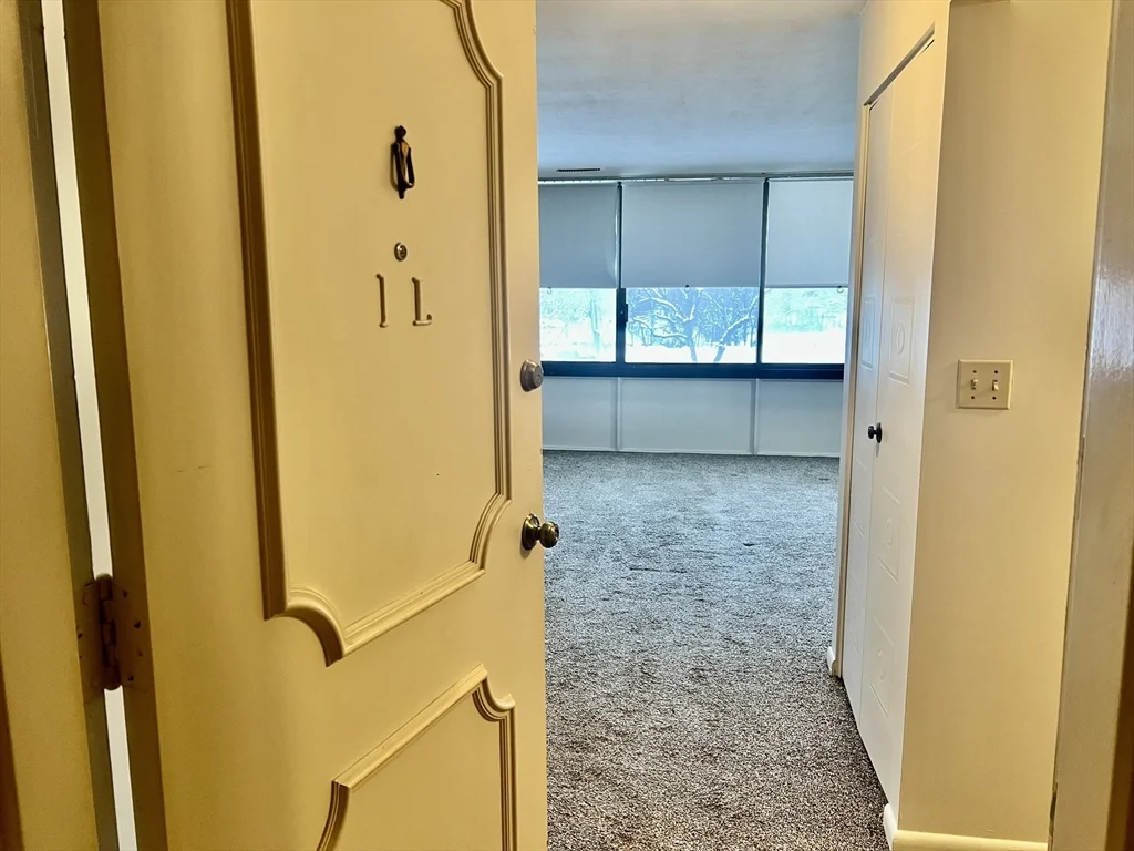 1 bed, 1 bath apartment for rent at 1004 Paradise Rd Unit 1L, Swampscott — photo 14 of 27