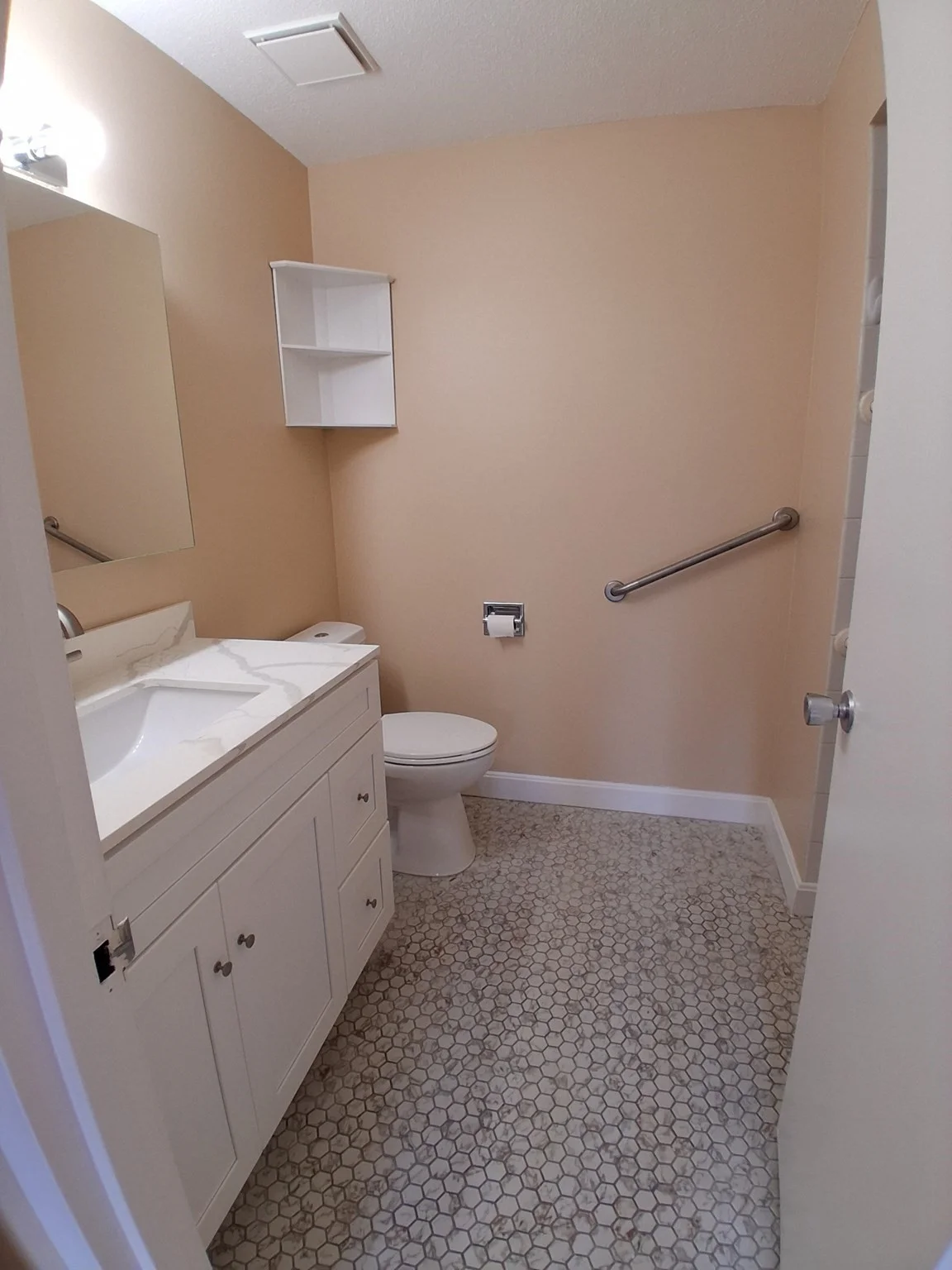 2 bed, 2 bath apartment for rent at 1004 Paradise Rd Unit 2M, Swampscott — photo 18 of 23
