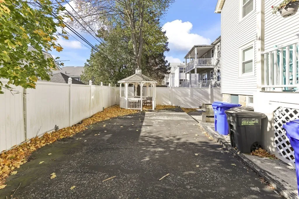4 bed, 2 bath apartment for rent at 1004 South St Unit 2, Roslindale — photo 31 of 32