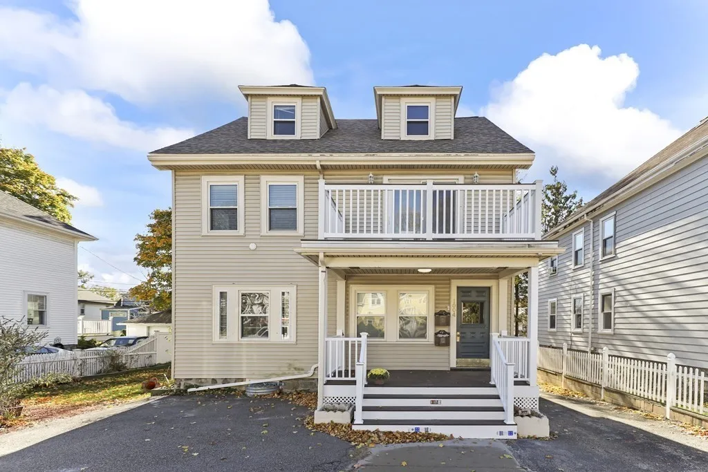 4 bed, 2 bath apartment for rent at 1004 South St Unit 2, Roslindale