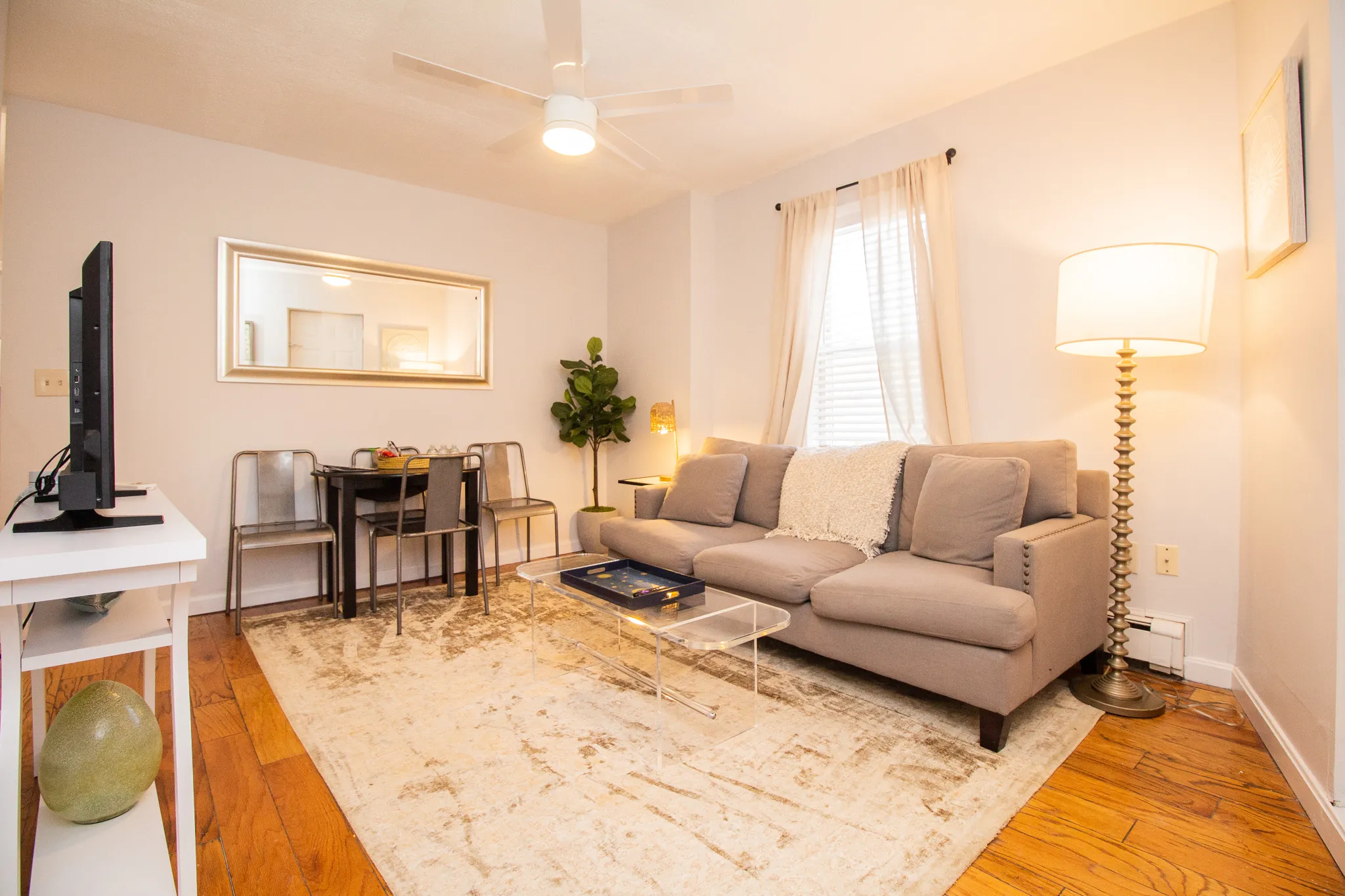 2 bed, 1 bath apartment for rent at 1004 Tremont St Unit 1, Roxbury — photo 6 of 27