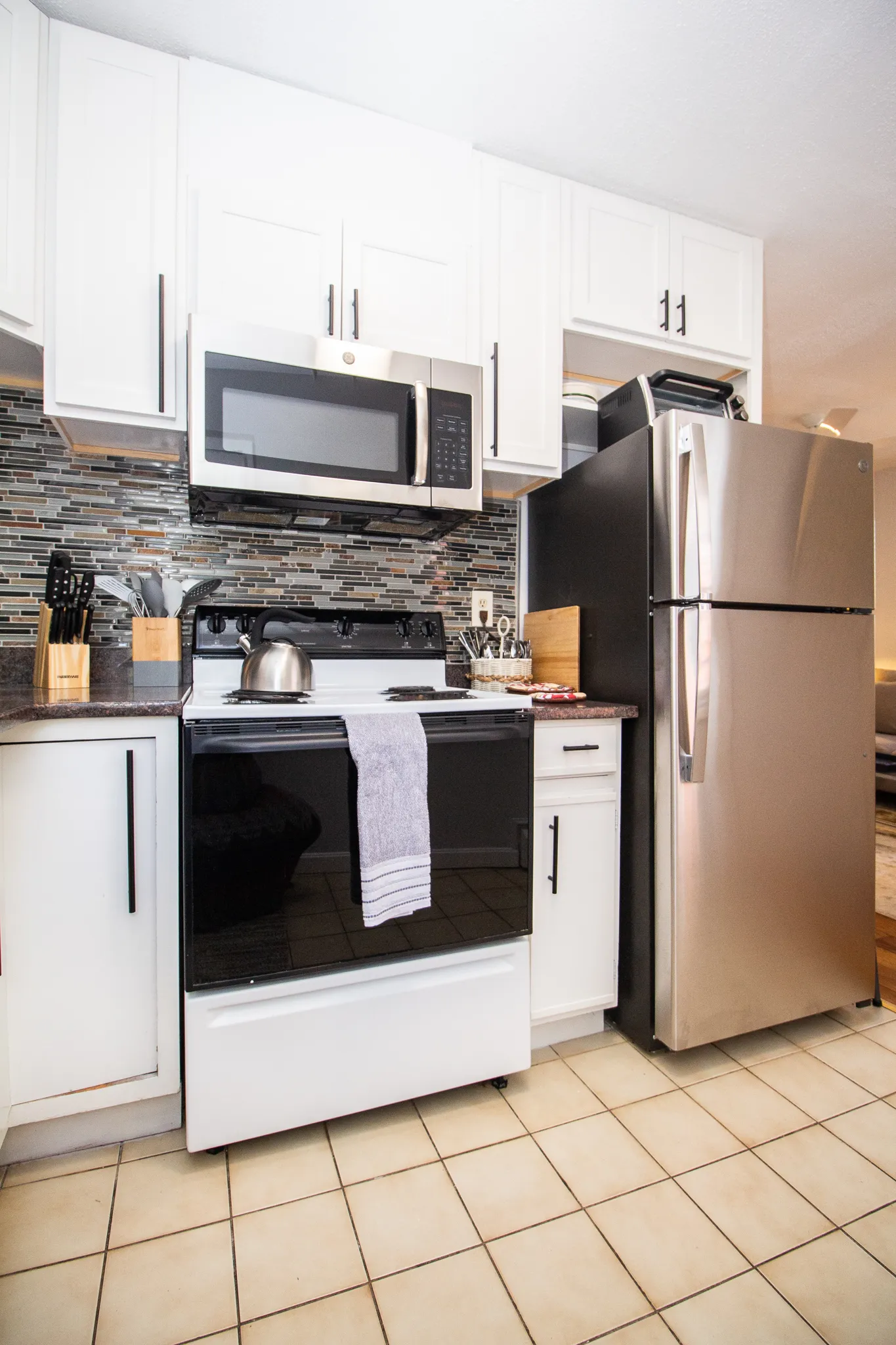 2 bed, 1 bath apartment for rent at 1004 Tremont St Unit 1, Roxbury — photo 11 of 27