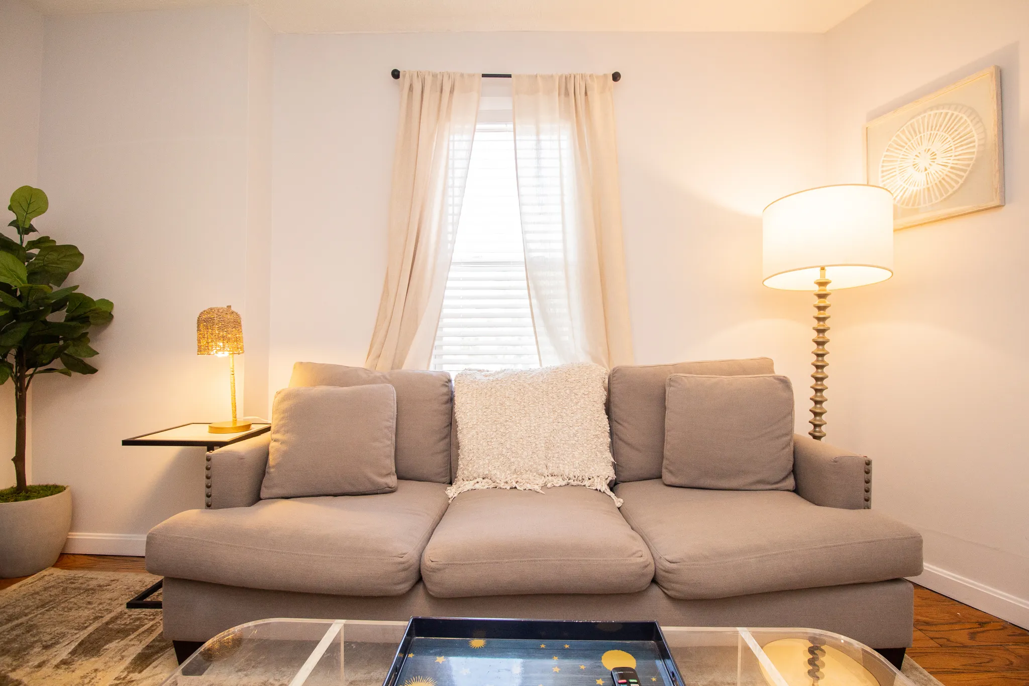 2 bed, 1 bath apartment for rent at 1004 Tremont St Unit 1, Roxbury — photo 8 of 27