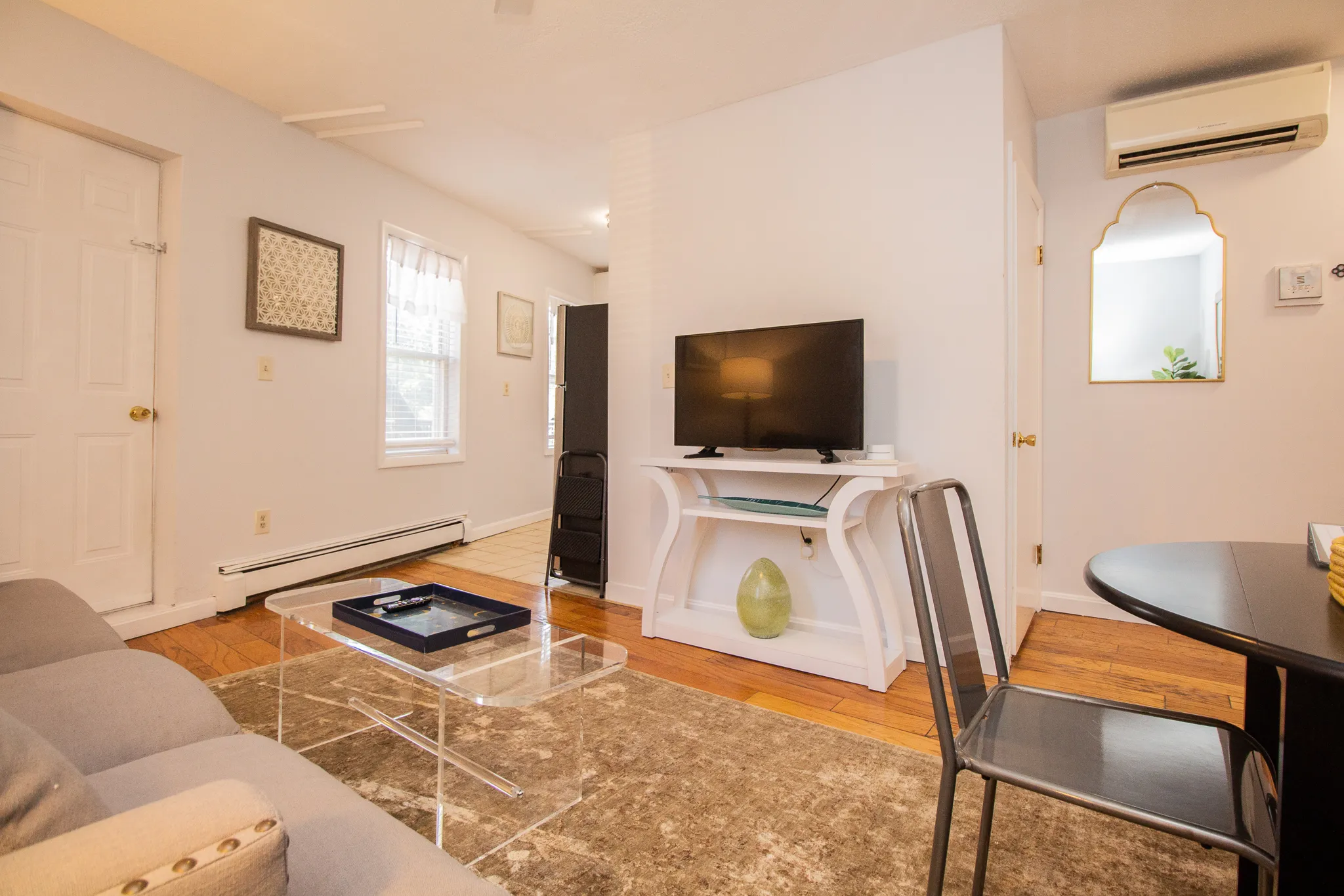 2 bed, 1 bath apartment for rent at 1004 Tremont St Unit 1, Roxbury — photo 9 of 27