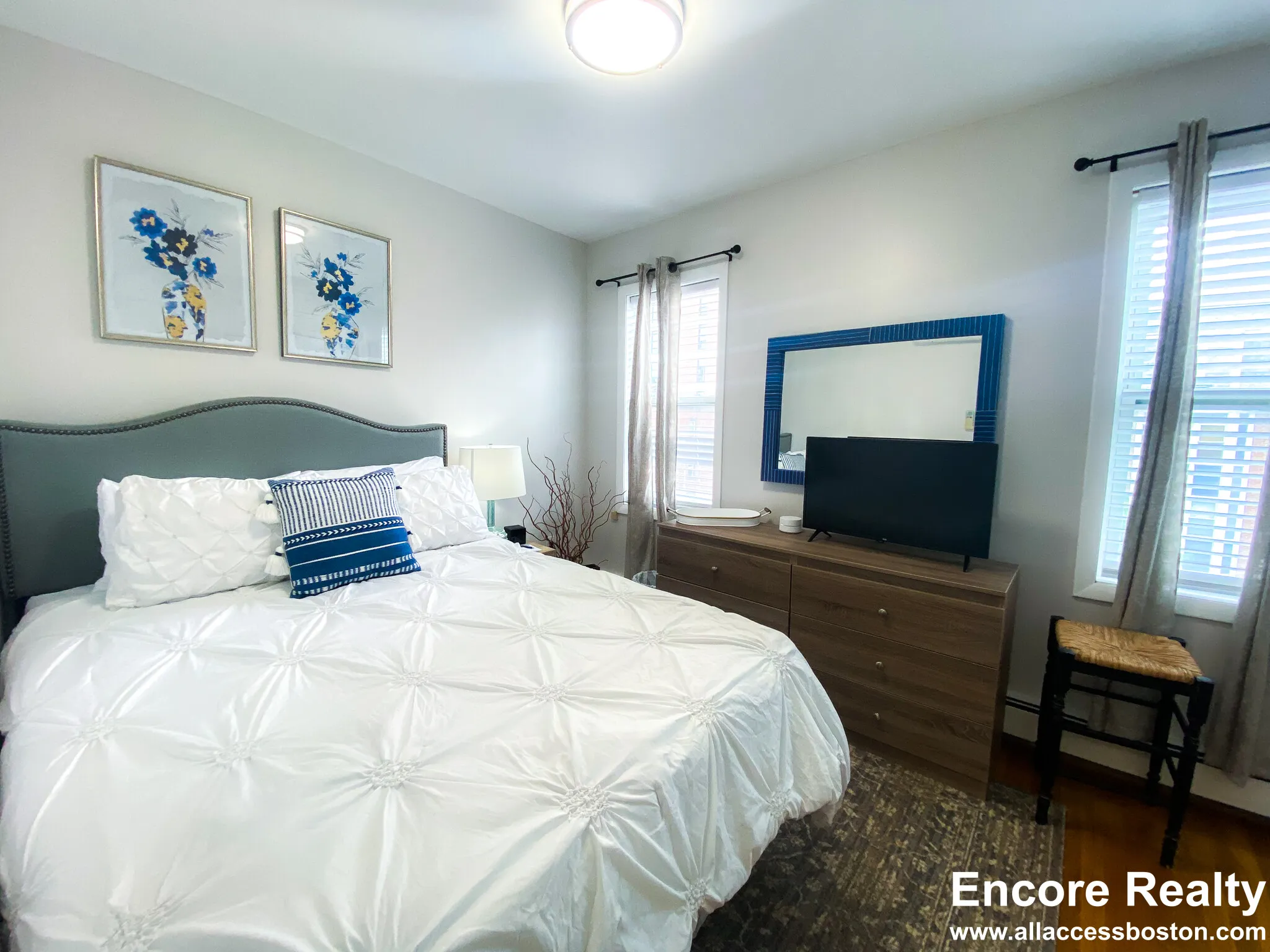 2 bed, 1 bath apartment for rent at 1004 Tremont St Unit 2, Roxbury — photo 5 of 31