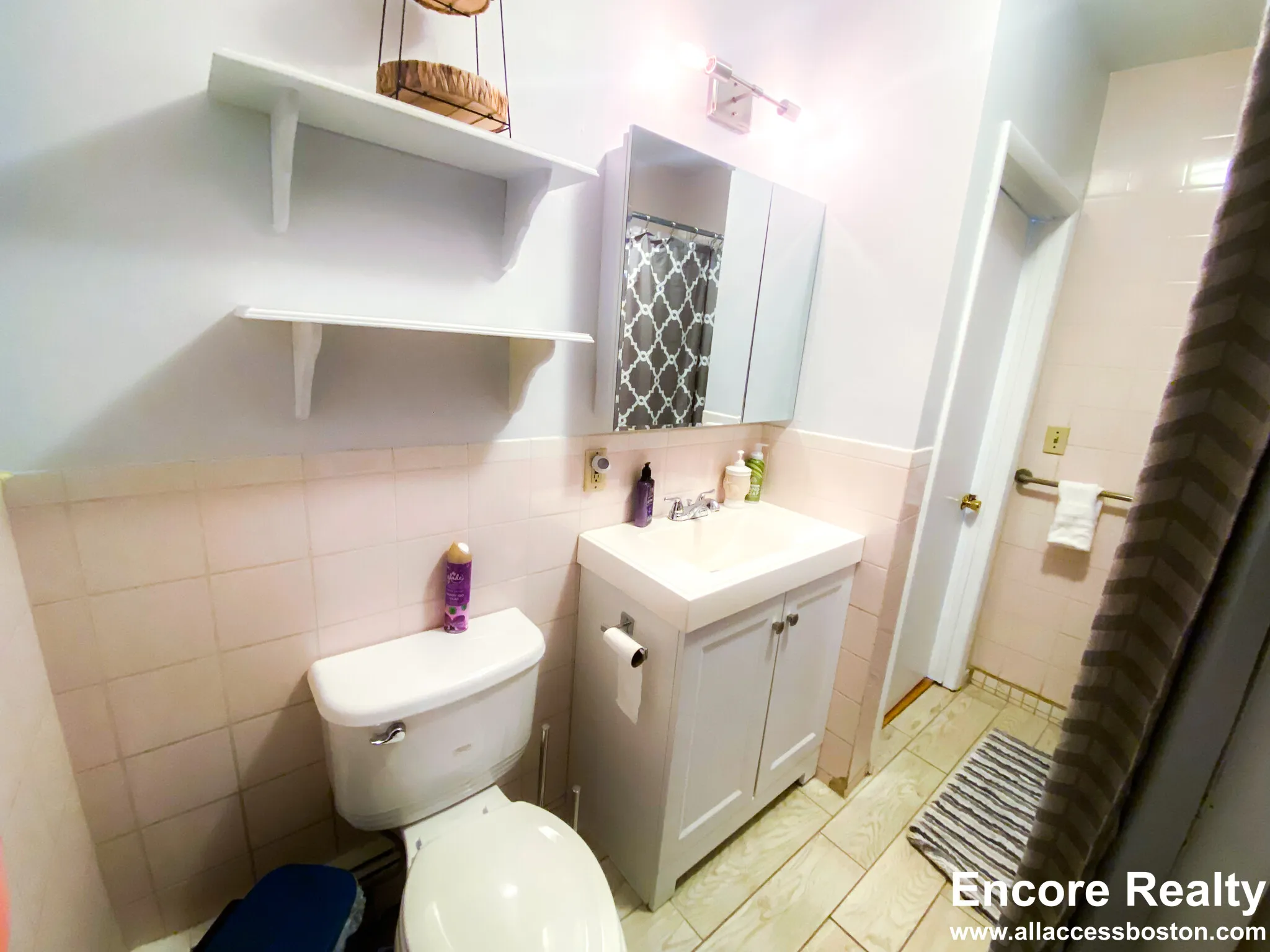 2 bed, 1 bath apartment for rent at 1004 Tremont St Unit 2, Roxbury — photo 15 of 31