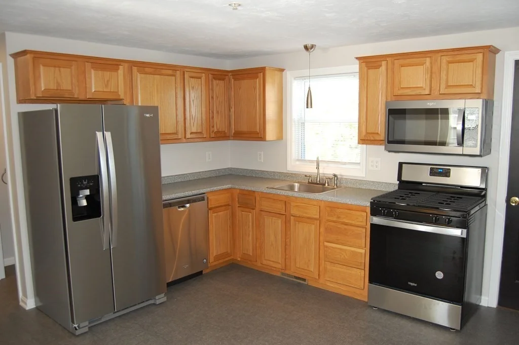 2 bed, 1 bath apartment for rent at 1005 Middlesex Unit 4, Lowell — photo 10 of 26