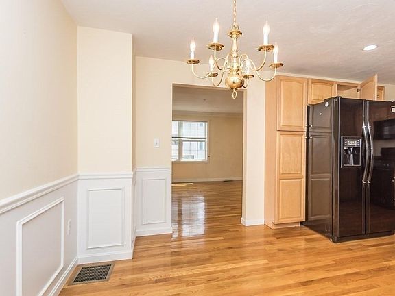 2 bed, 3 bath apartment for rent at 1005 Trapelo Rd Unit 4, North Waltham — photo 7 of 23