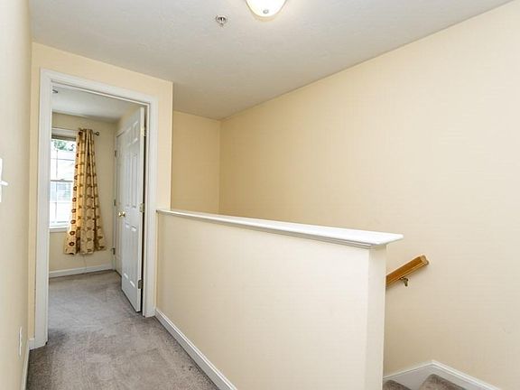 2 bed, 3 bath apartment for rent at 1005 Trapelo Rd Unit 4, North Waltham — photo 12 of 23