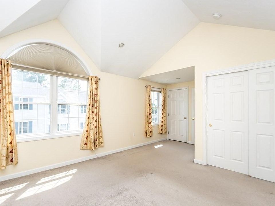2 bed, 3 bath apartment for rent at 1005 Trapelo Rd Unit 4, North Waltham — photo 16 of 23