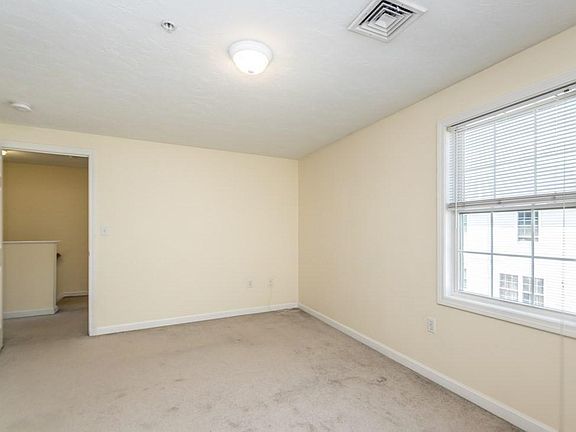 2 bed, 3 bath apartment for rent at 1005 Trapelo Rd Unit 4, North Waltham — photo 18 of 23