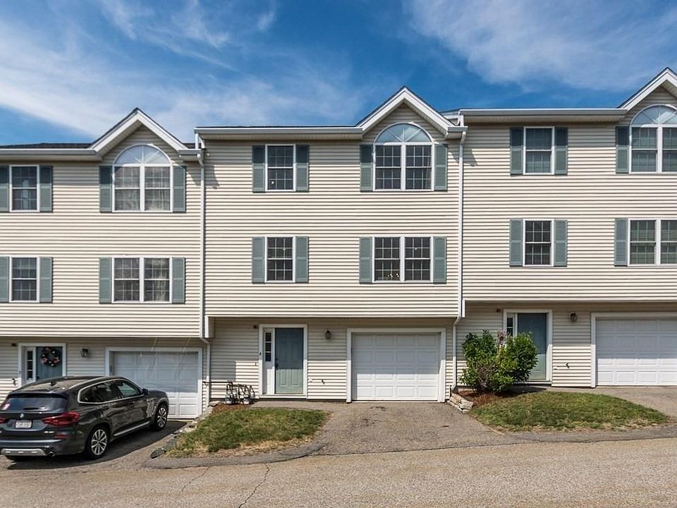 2 bed, 3 bath apartment for rent at 1005 Trapelo Rd Unit 4, North Waltham — photo 1 of 23