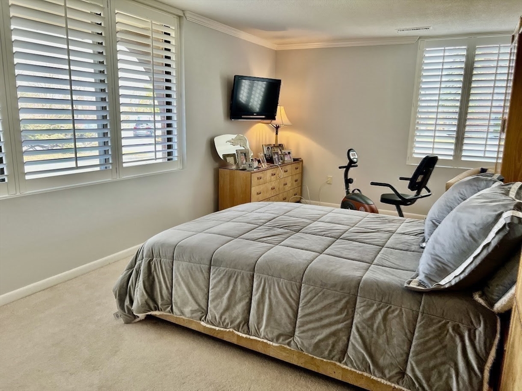 2 bed, 2 bath apartment for rent at 1006 Paradise Rd Unit 1-N, Swampscott — photo 27 of 33