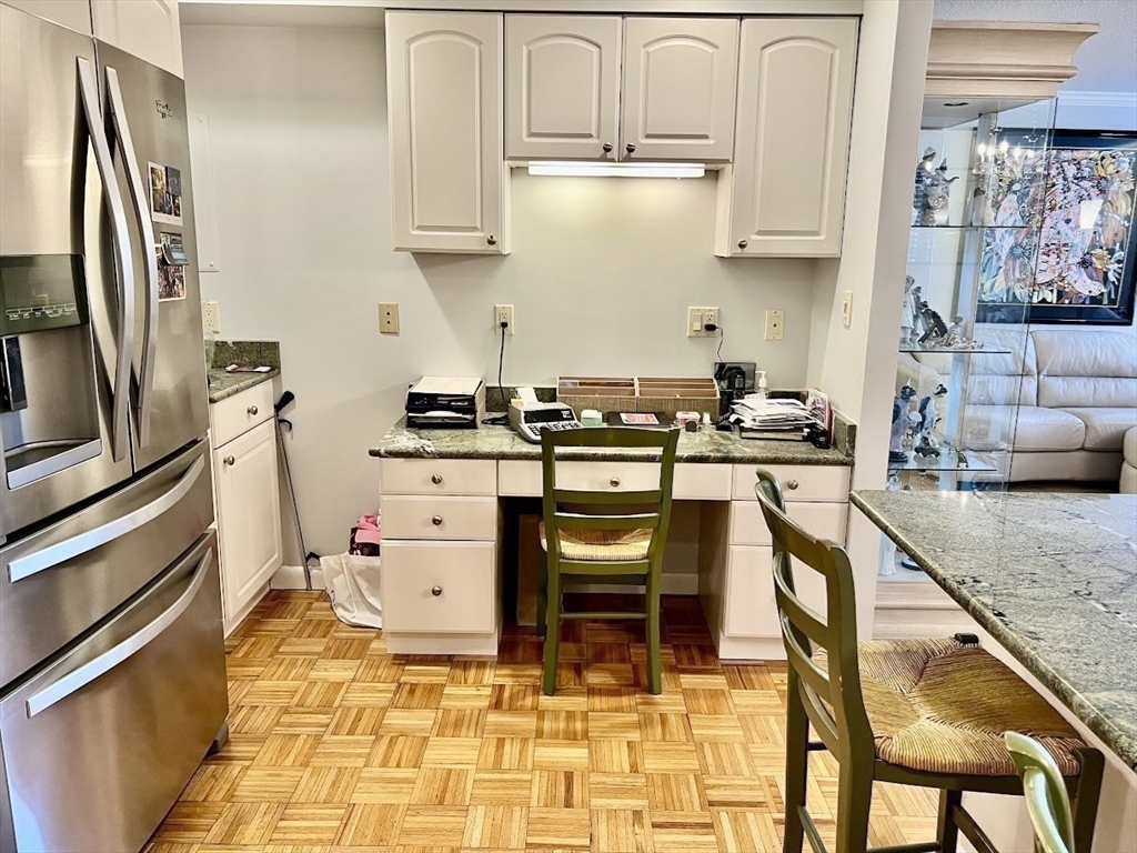 2 bed, 2 bath apartment for rent at 1006 Paradise Rd Unit 1-N, Swampscott — photo 13 of 33