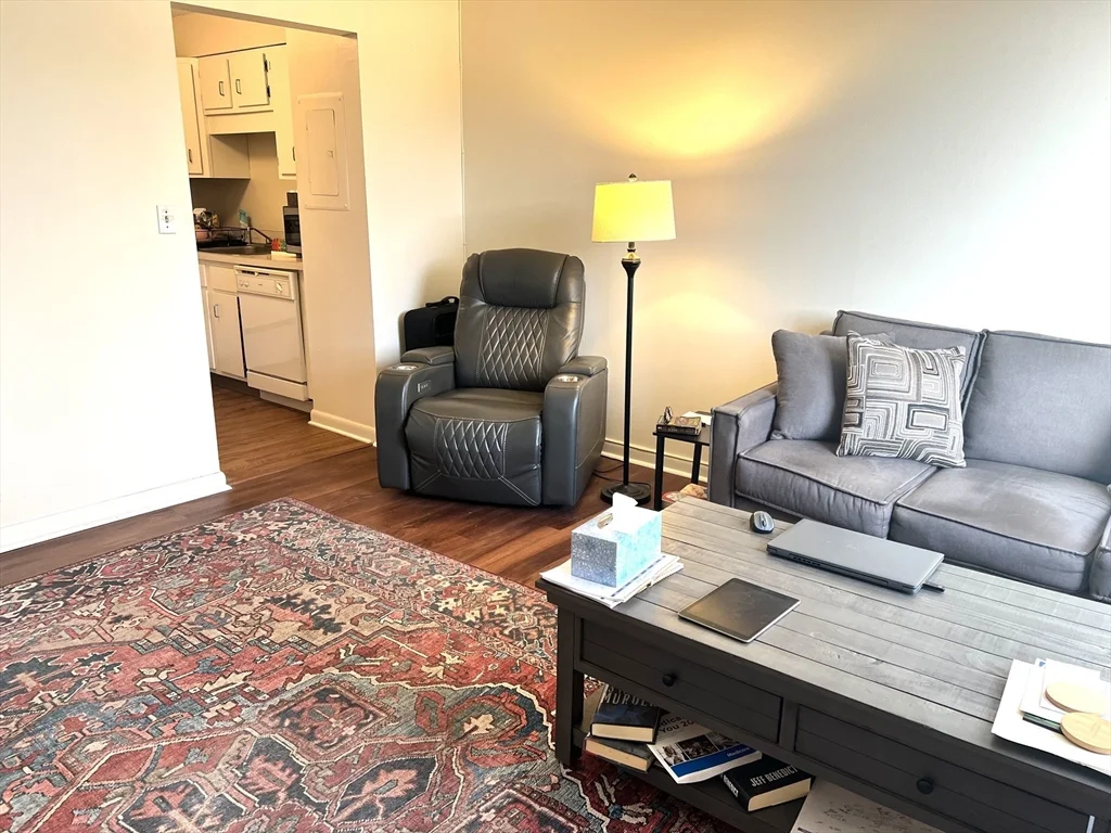 1 bed, 1 bath apartment for rent at 1006 Paradise Rd Unit 2-A, Swampscott — photo 22 of 33