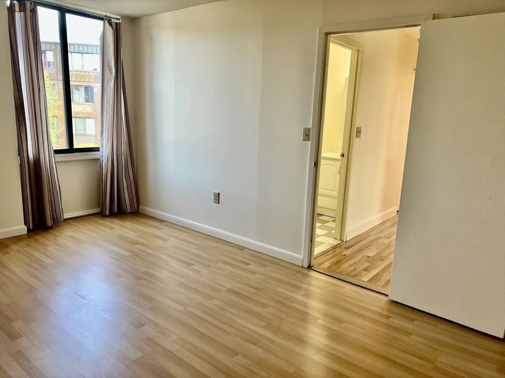 2 bed, 2 bath apartment for rent at 1006 Paradise Rd Unit 2P, Swampscott — photo 27 of 35