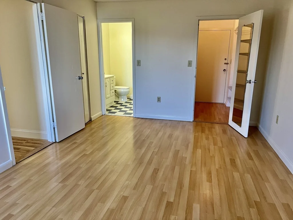 2 bed, 2 bath apartment for rent at 1006 Paradise Rd Unit 2P, Swampscott — photo 32 of 35