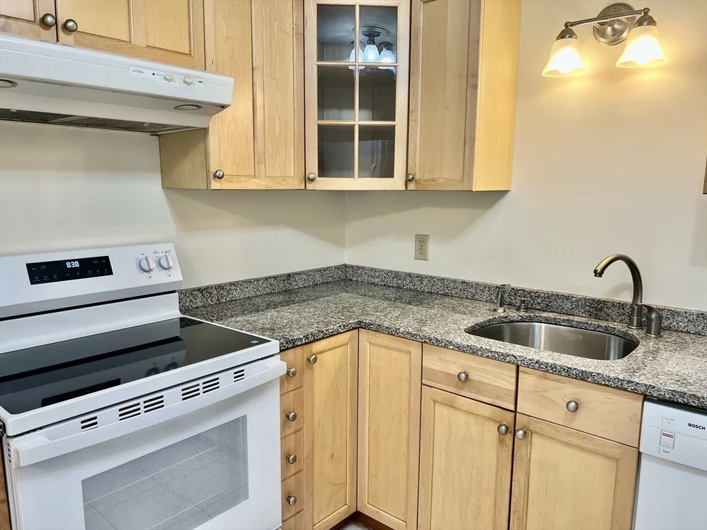 2 bed, 2 bath apartment for rent at 1006 Paradise Rd Unit 2P, Swampscott — photo 15 of 35