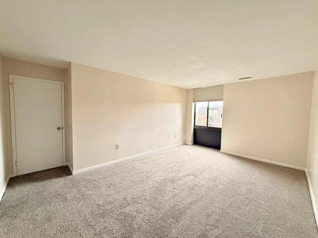 2 bed, 2 bath apartment for rent at 1006 Paradise Rd Unit 3R, Swampscott — photo 18 of 32