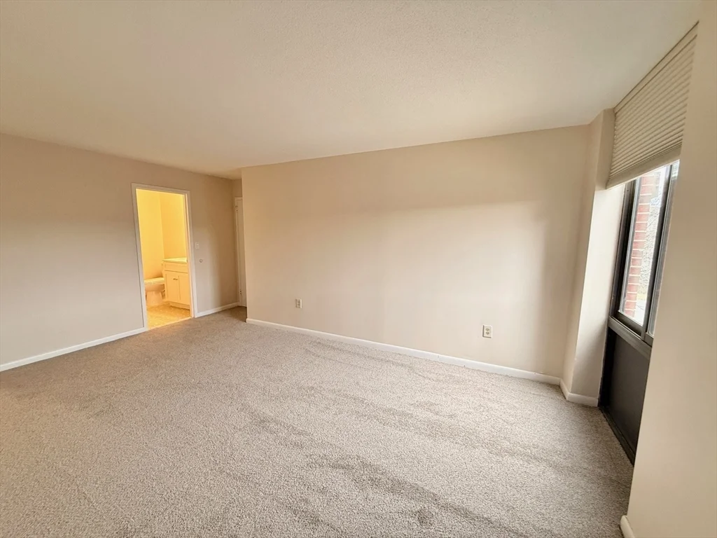 2 bed, 2 bath apartment for rent at 1006 Paradise Rd Unit 3R, Swampscott — photo 19 of 32