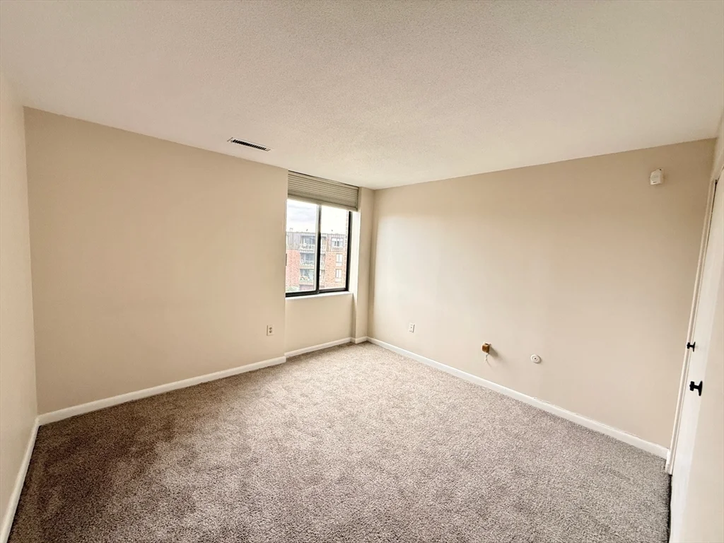 2 bed, 2 bath apartment for rent at 1006 Paradise Rd Unit 3R, Swampscott — photo 12 of 32