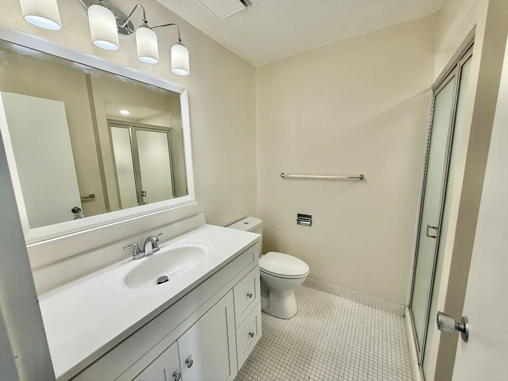 2 bed, 2 bath apartment for rent at 1006 Paradise Rd Unit 3R, Swampscott — photo 15 of 32