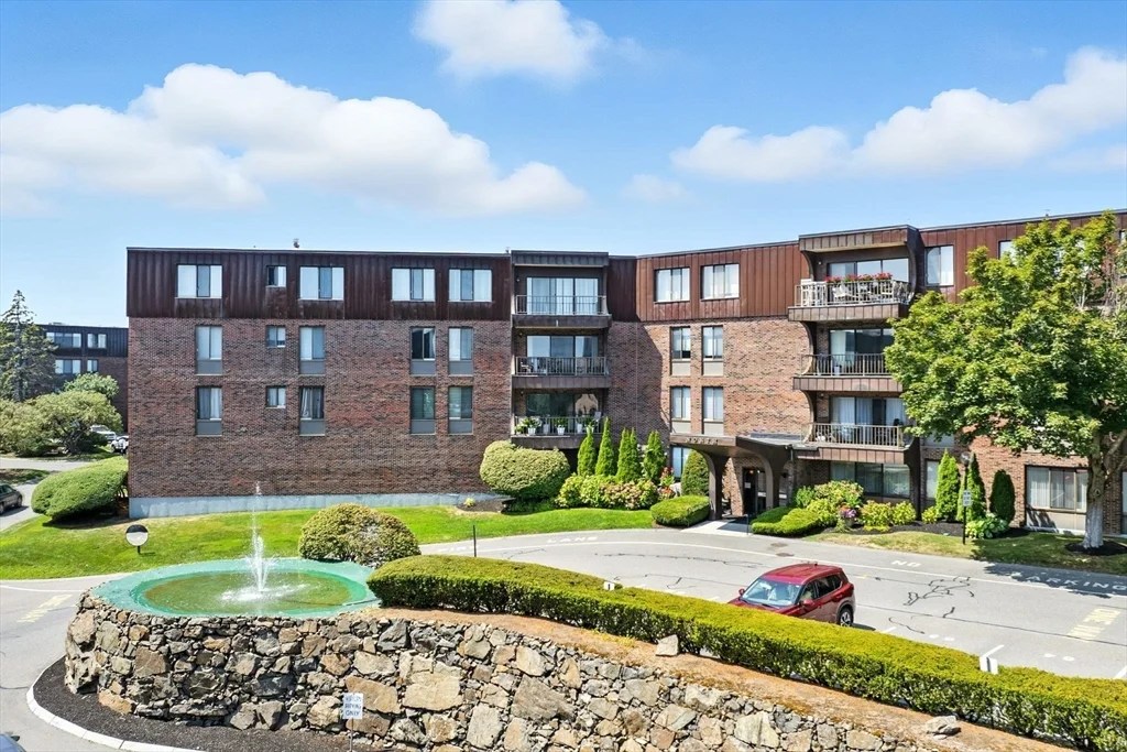 2 bed, 2 bath apartment for rent at 1006 Paradise Rd Unit N-3-R, Swampscott — photo 28 of 35