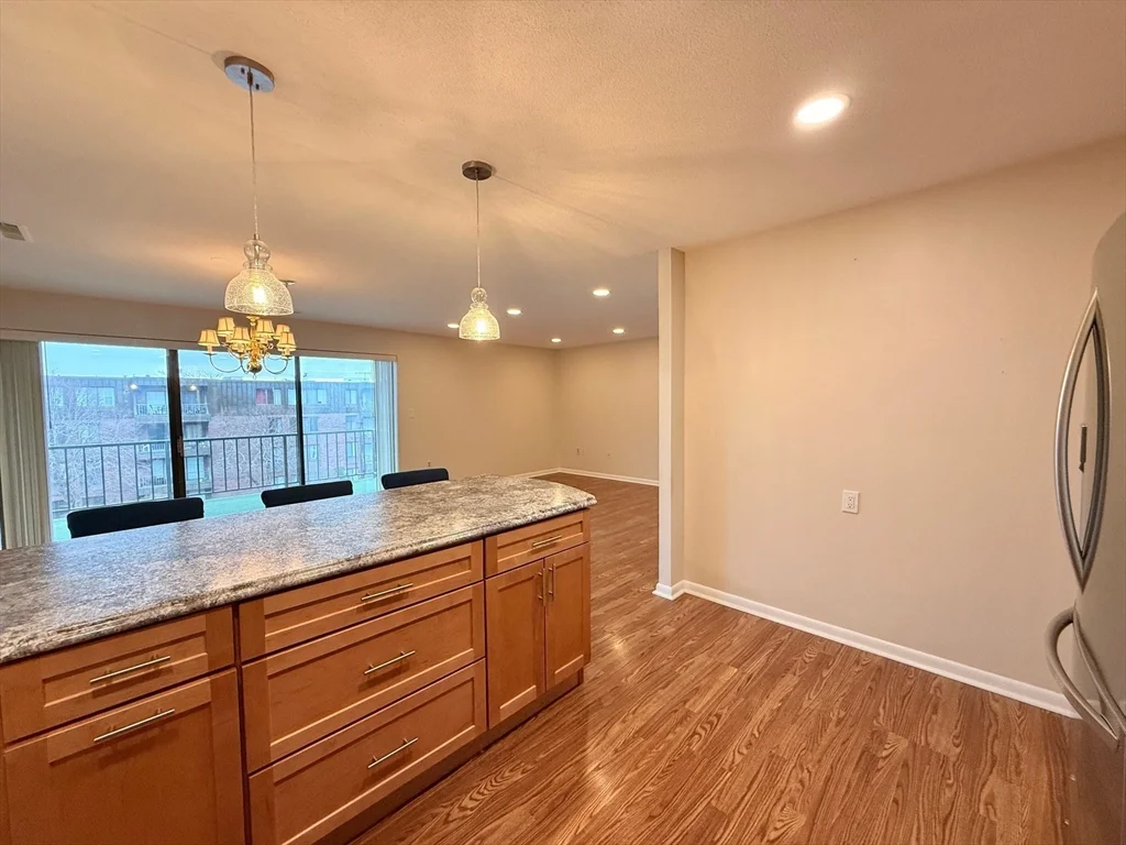 2 bed, 2 bath apartment for rent at 1006 Paradise Rd Unit N-3-R, Swampscott — photo 11 of 35