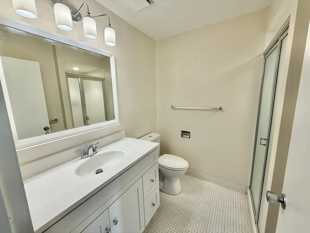 2 bed, 2 bath apartment for rent at 1006 Paradise Rd Unit N-3-R, Swampscott — photo 19 of 35