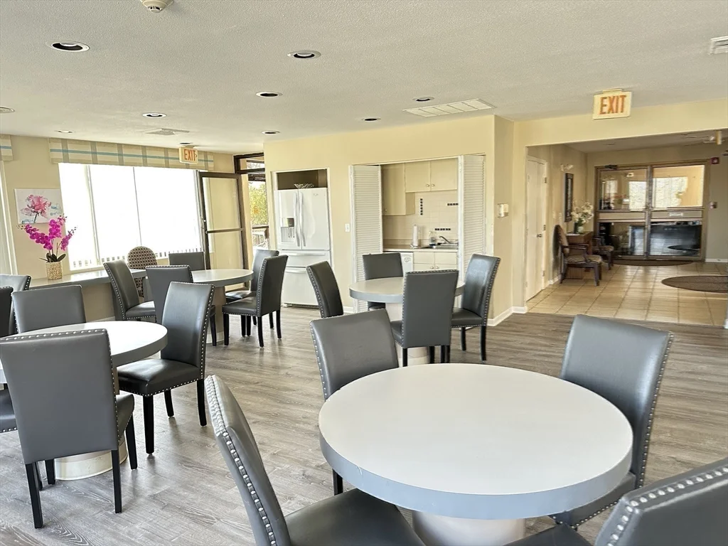 2 bed, 2 bath apartment for rent at 1006 Paradise Rd Unit PH-N, Swampscott — photo 29 of 35