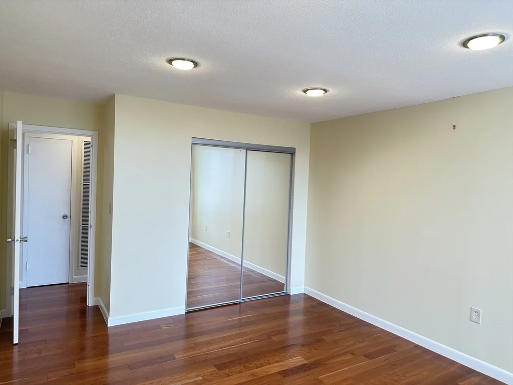 2 bed, 2 bath apartment for rent at 1006 Paradise Rd Unit PH-N, Swampscott — photo 23 of 35