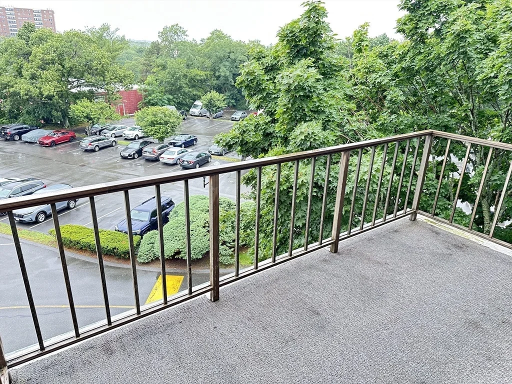 2 bed, 2 bath apartment for rent at 1006 Paradise Rd Unit PH-N, Swampscott — photo 16 of 35