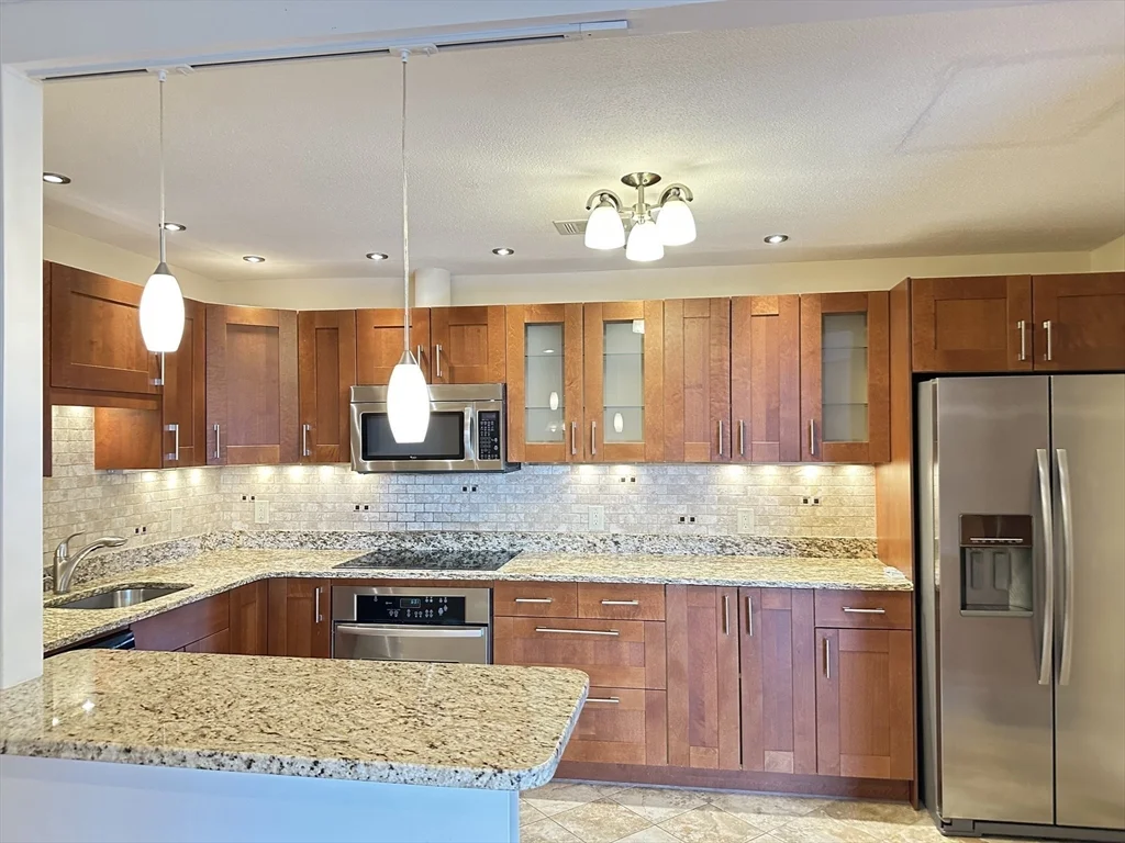 2 bed, 2 bath apartment for rent at 1006 Paradise Rd Unit PH-N, Swampscott — photo 7 of 35