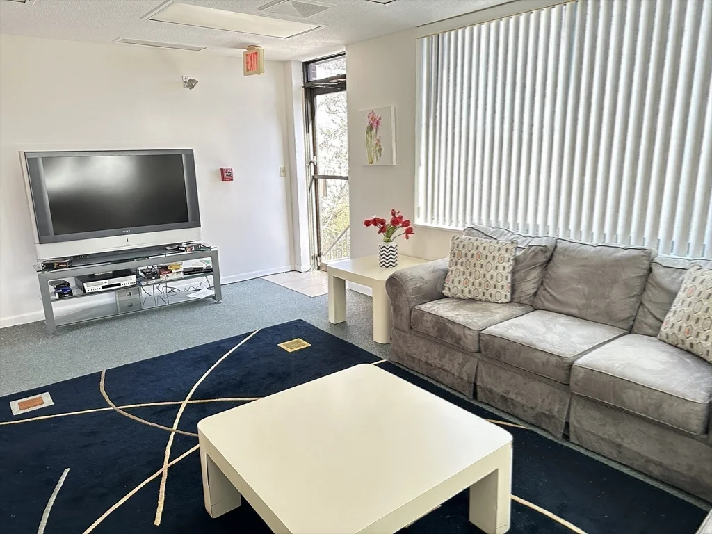 2 bed, 2 bath apartment for rent at 1006 Paradise Rd Unit PH-N, Swampscott — photo 32 of 35