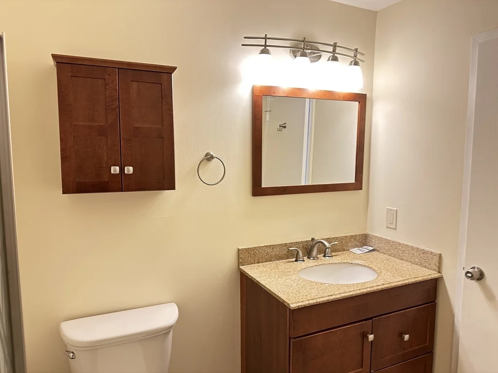 2 bed, 2 bath apartment for rent at 1006 Paradise Rd Unit PH-N, Swampscott — photo 24 of 35
