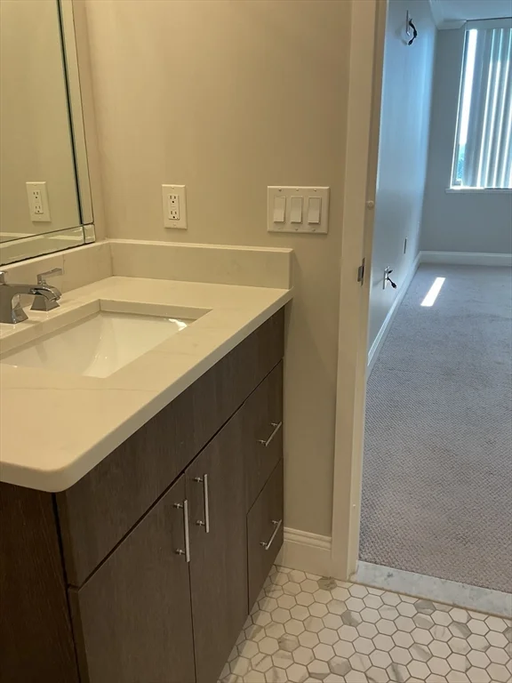 2 bed, 2 bath apartment for rent at 1006 Paradise Rd Unit PH Q, Swampscott — photo 11 of 16