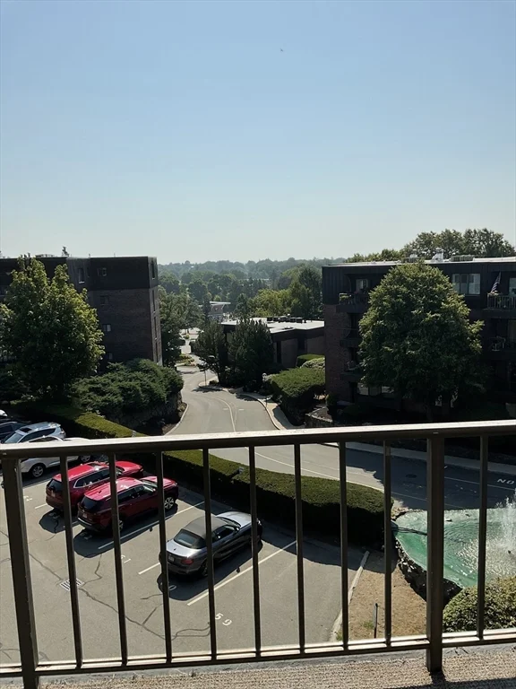 2 bed, 2 bath apartment for rent at 1006 Paradise Rd Unit PH Q, Swampscott — photo 13 of 16