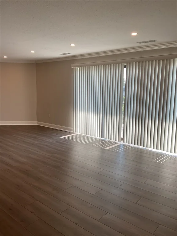 2 bed, 2 bath apartment for rent at 1006 Paradise Rd Unit PH Q, Swampscott — photo 2 of 16