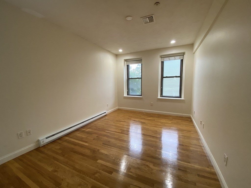 2 bed, 2 bath apartment for rent at 1008 Bennington Unit 3A, East Boston — photo 5 of 10