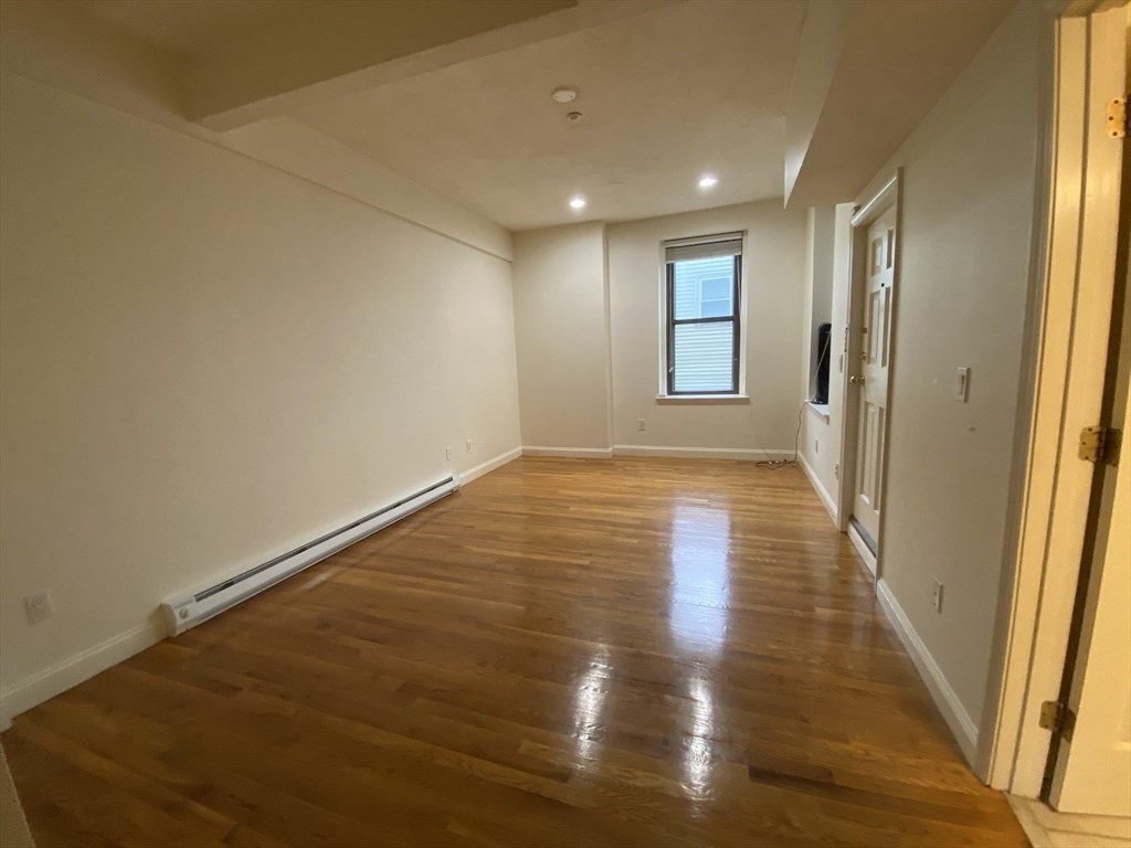 2 bed, 2 bath apartment for rent at 1008 Bennington Unit 3A, East Boston — photo 6 of 10