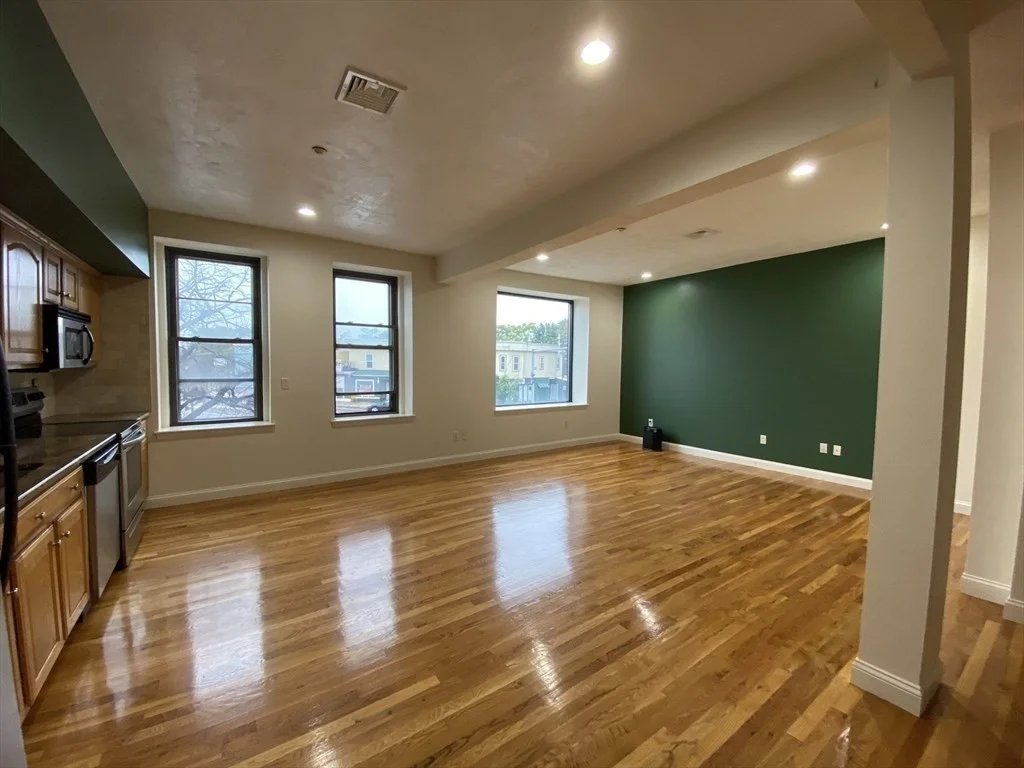 2 bed, 2 bath apartment for rent at 1008 Bennington Unit 4A, East Boston — photo 1 of 9