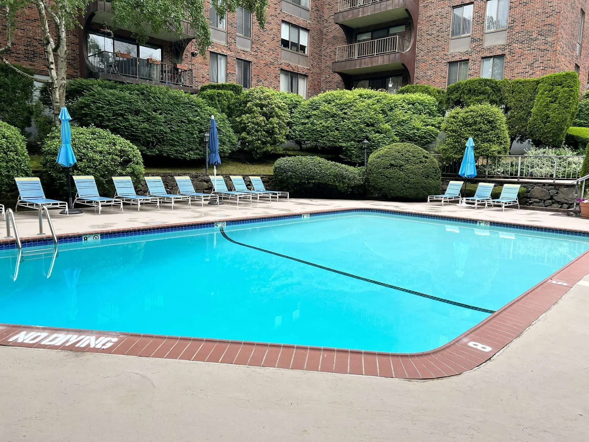 1 bed, 1 bath apartment for rent at 1008 Paradise Rd Unit PhL, Swampscott — photo 7 of 26