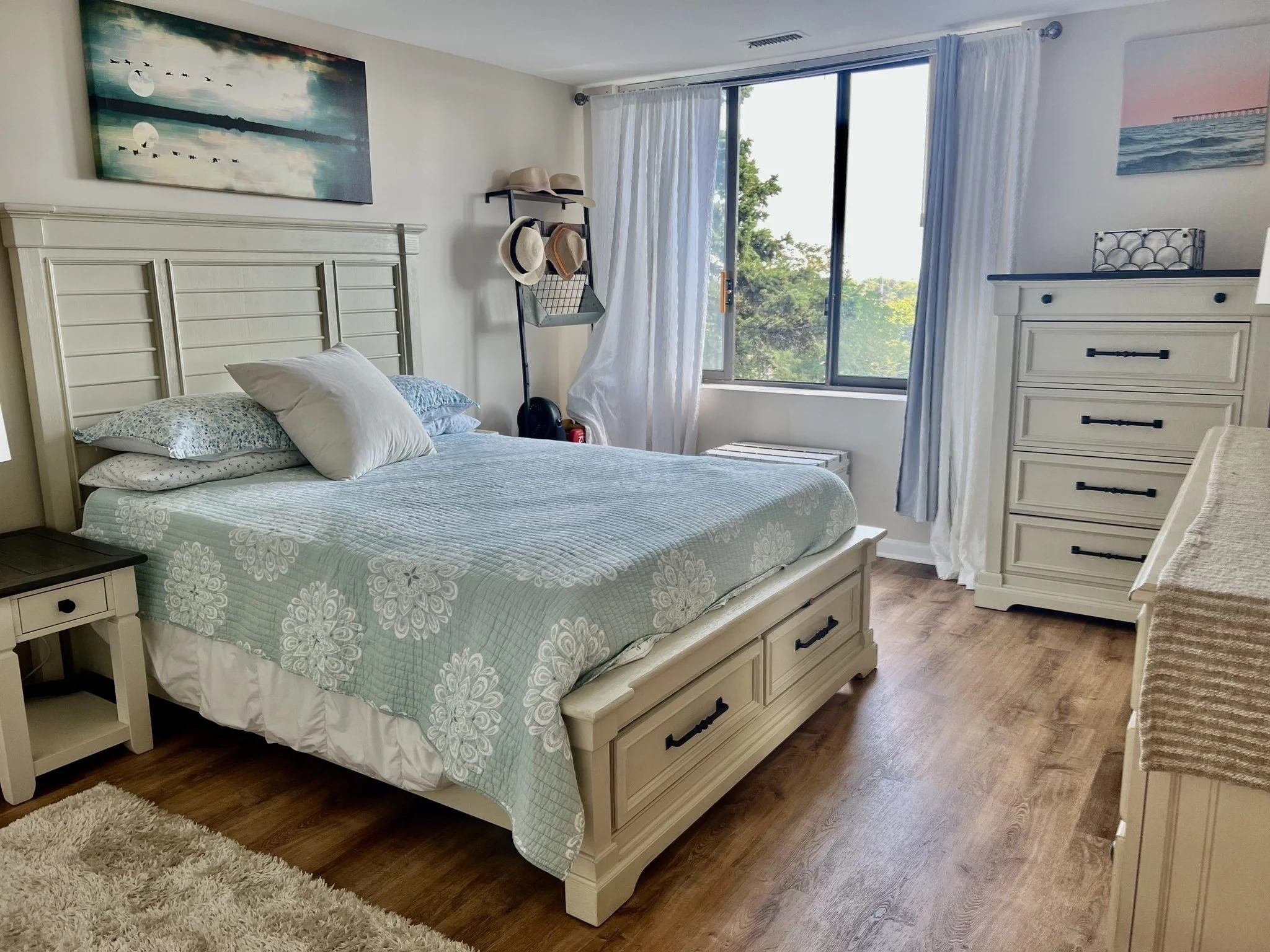 1 bed, 1 bath apartment for rent at 1008 Paradise Rd Unit PhL, Swampscott — photo 21 of 26