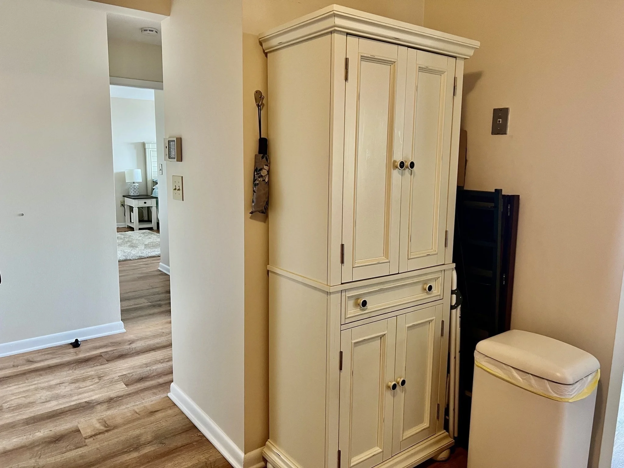 1 bed, 1 bath apartment for rent at 1008 Paradise Rd Unit PhL, Swampscott — photo 19 of 26