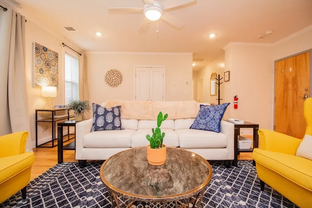 2 bed, 2 bath apartment for rent at 1008 Tremont St Unit 1, Roxbury