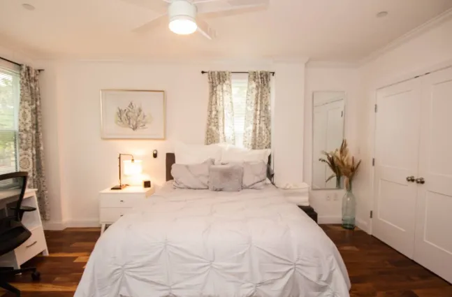 2 bed, 2 bath apartment for rent at 1008 Tremont St Unit 3, Roxbury — photo 4 of 27
