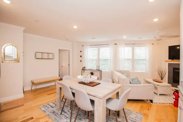 2 bed, 2 bath apartment for rent at 1008 Tremont St Unit 3, Roxbury — photo 9 of 27